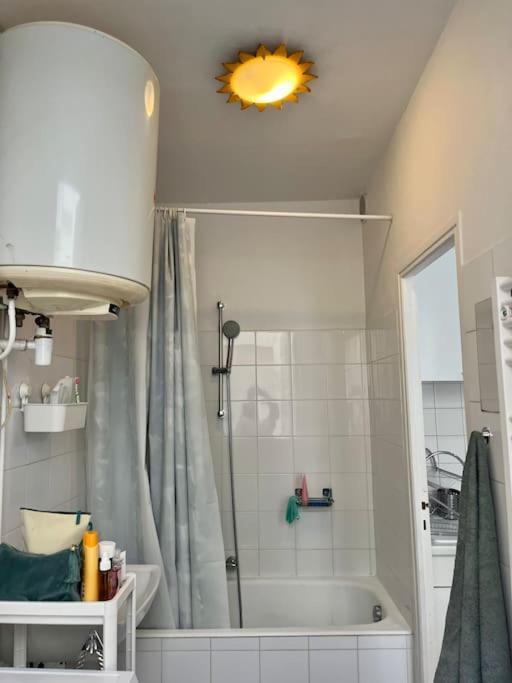 Apartment In Montmartre, Paris, Near Sacre-Coeur Read Host Profile For Booking المظهر الخارجي الصورة